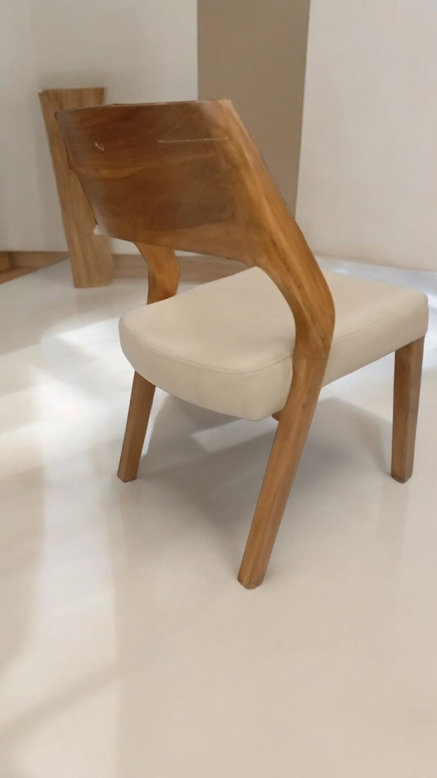 Wooden Back Dining Chairs With Comfertable Seat